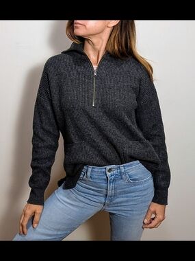 Madewell charcoal gray quarter-zip sweater in a chunky ribbed knit